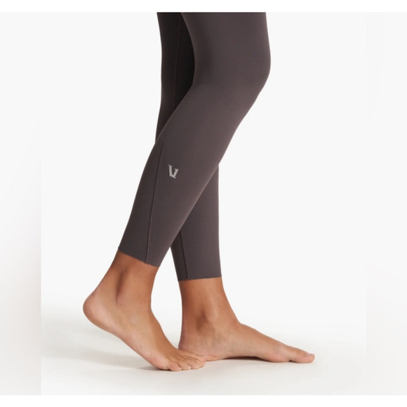 Vuori Women's Charcoal Leggings - Picture 3 of 12